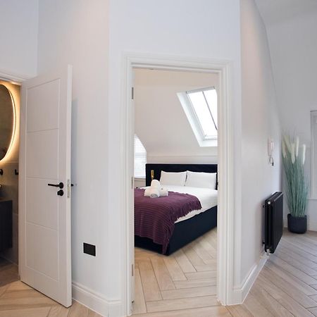 Ultra Stylish Apt Set In An Affluent Location Poole Ngoại thất bức ảnh