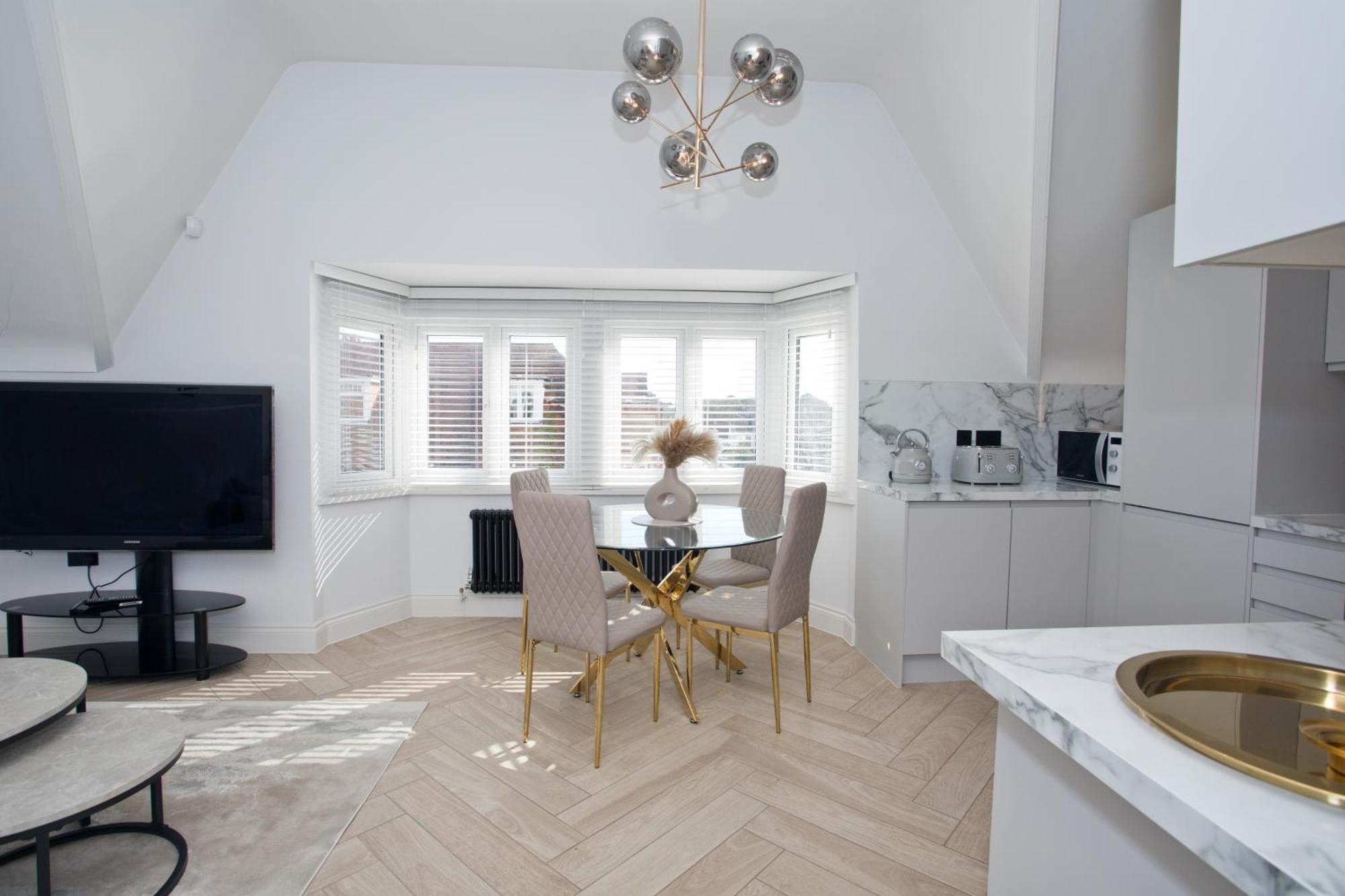 Ultra Stylish Apt Set In An Affluent Location Poole Ngoại thất bức ảnh