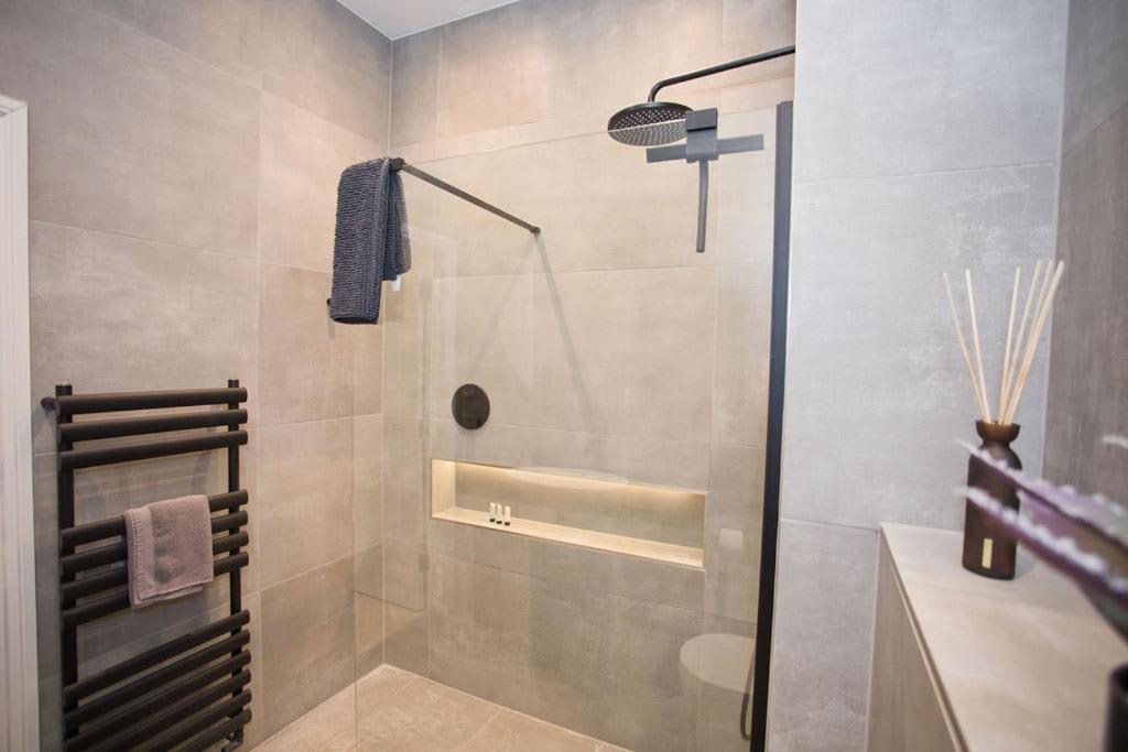 Ultra Stylish Apt Set In An Affluent Location Poole Ngoại thất bức ảnh